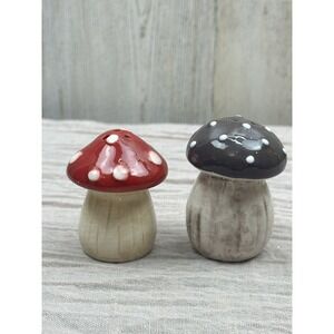 New MINI MUSHROOM RED WHITE Brown CRACKER BARREL SALT & PEPPER SET 2024